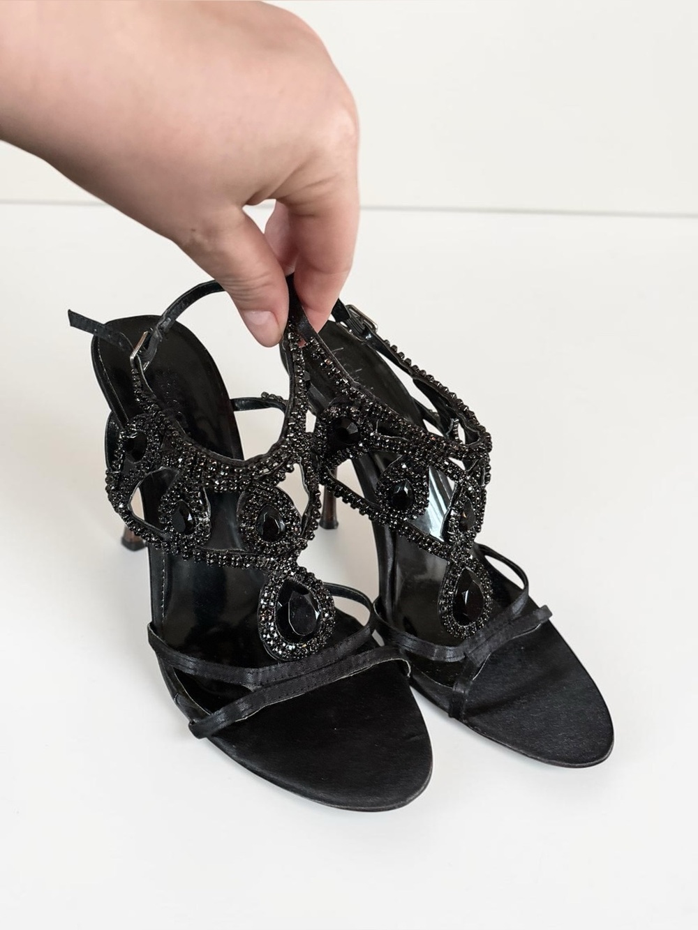 Le Chateau Black Rhinestone Stiletto Heels Size 8